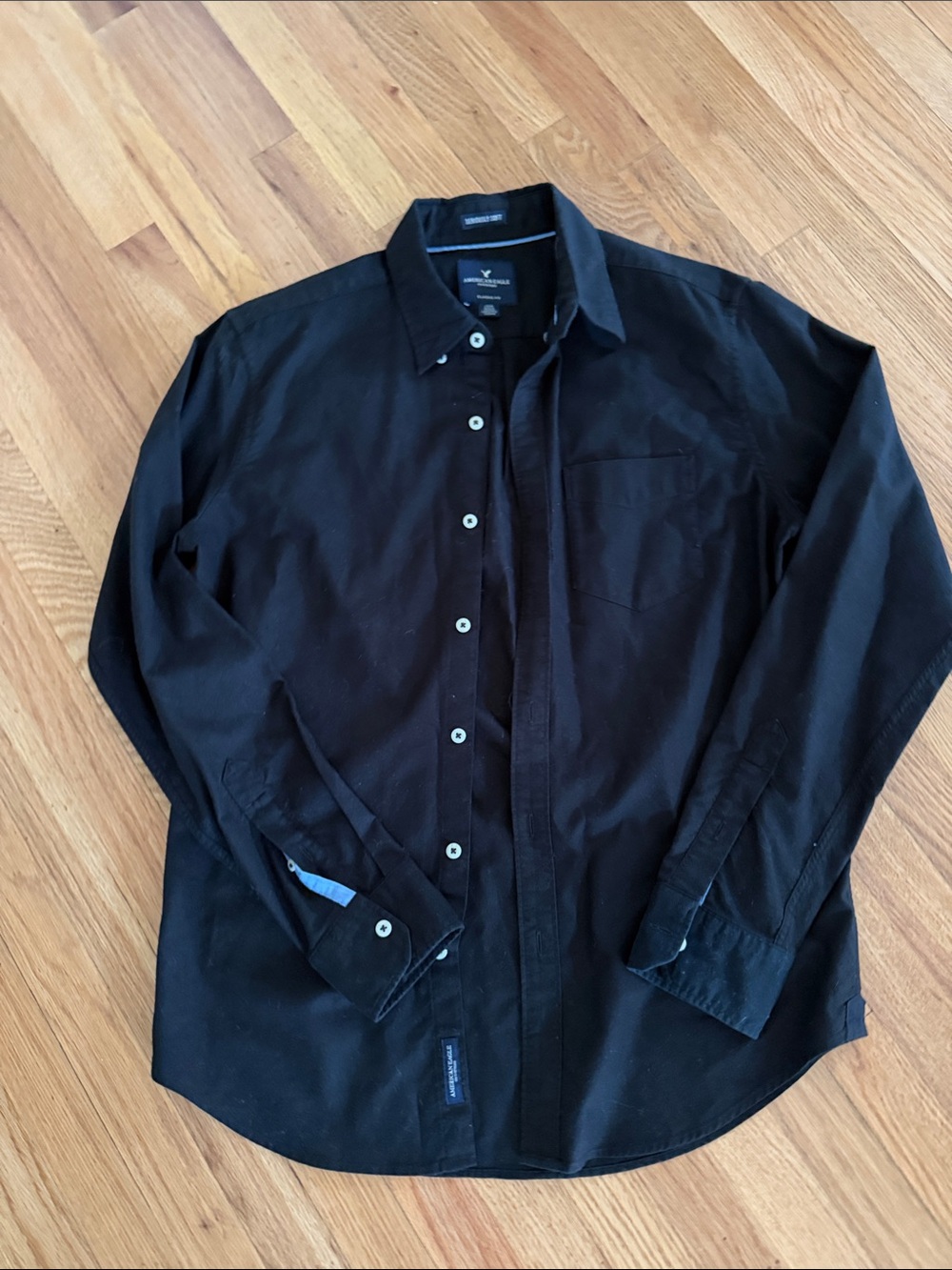 American Eagle Outfitters Men's Black Button-Up Dress Shirt